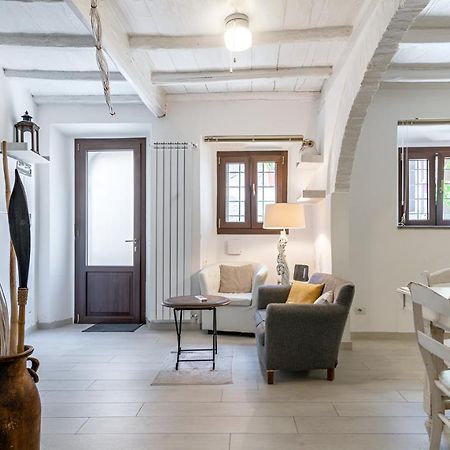Eleganza In Centro Sul Lago - أنغويلارا سابازيا المظهر الخارجي الصورة