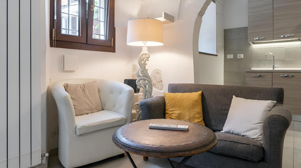 Eleganza In Centro Sul Lago - أنغويلارا سابازيا المظهر الخارجي الصورة