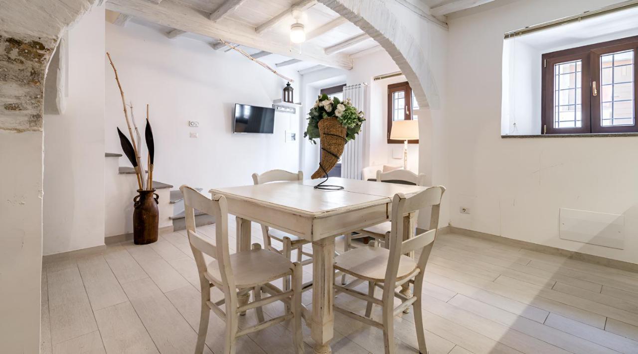 Eleganza In Centro Sul Lago - أنغويلارا سابازيا المظهر الخارجي الصورة