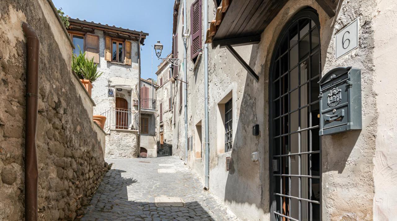 Eleganza In Centro Sul Lago - أنغويلارا سابازيا المظهر الخارجي الصورة