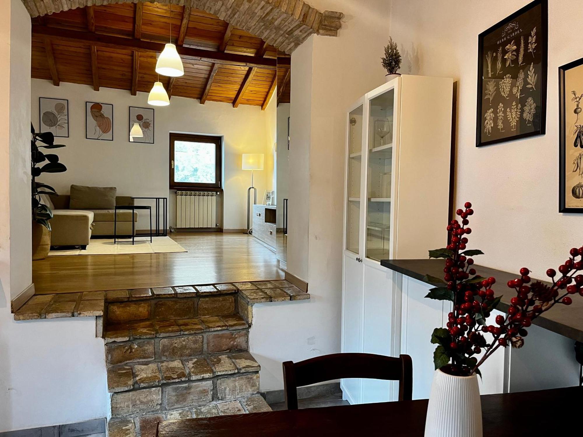 Eleganza In Centro Sul Lago - أنغويلارا سابازيا المظهر الخارجي الصورة