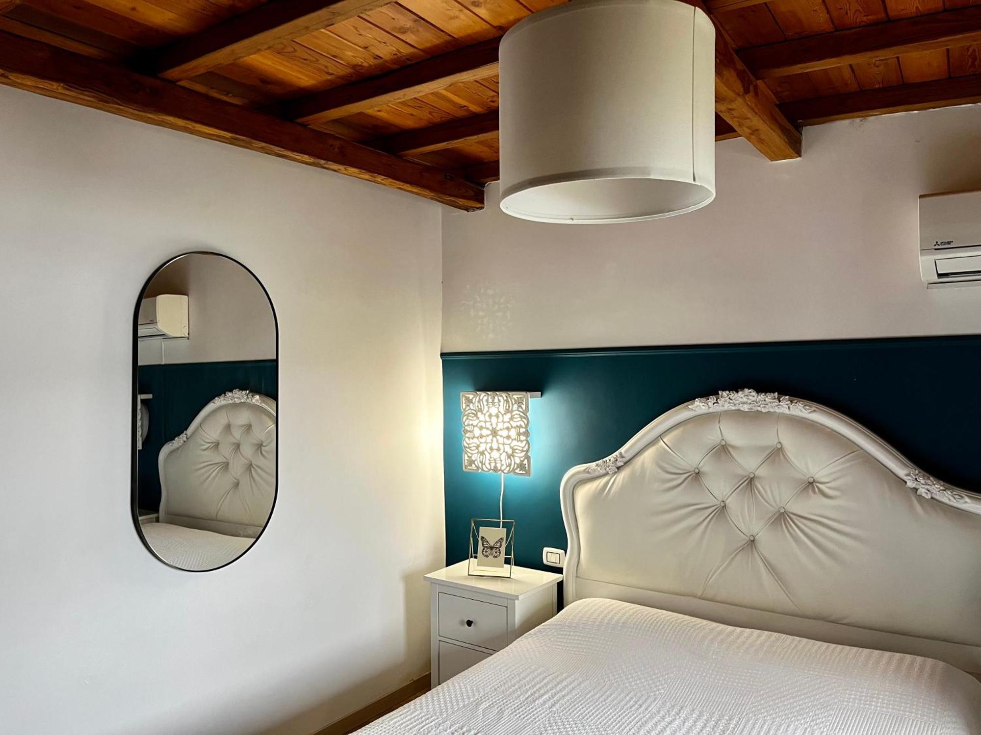 Eleganza In Centro Sul Lago - أنغويلارا سابازيا المظهر الخارجي الصورة